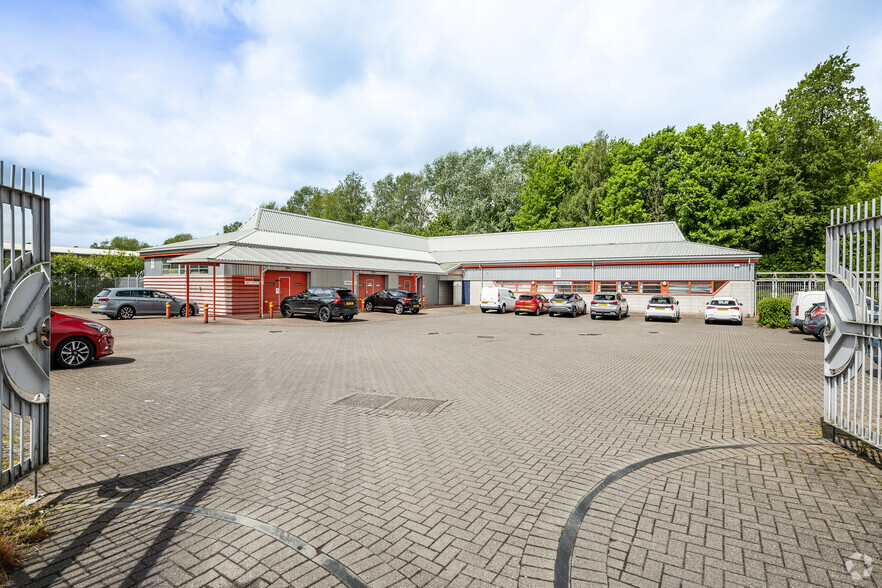 Leeward Rd, Preston to rent - Building Photo - Image 3 of 5