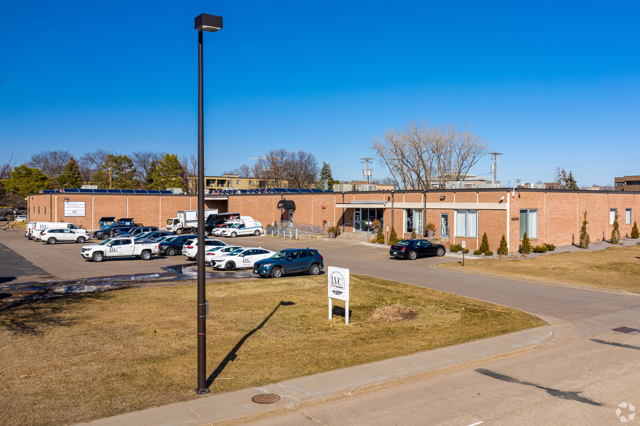 4200-4250 76th St W, Edina, MN for sale Primary Photo- Image 1 of 33