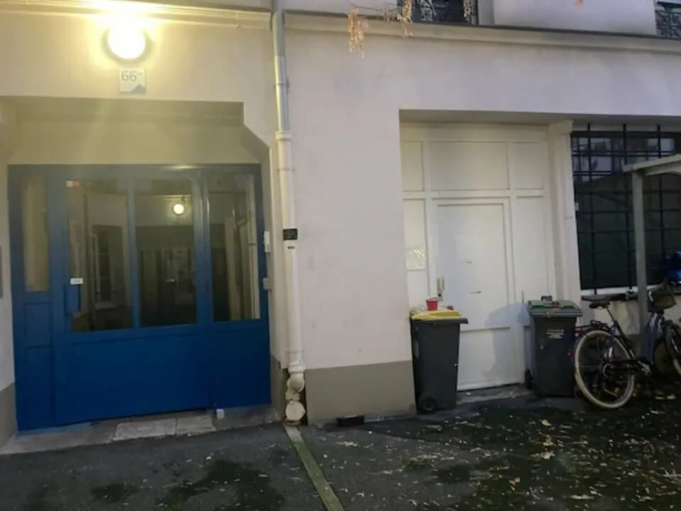Location Bureaux 63 m² - Photo 1