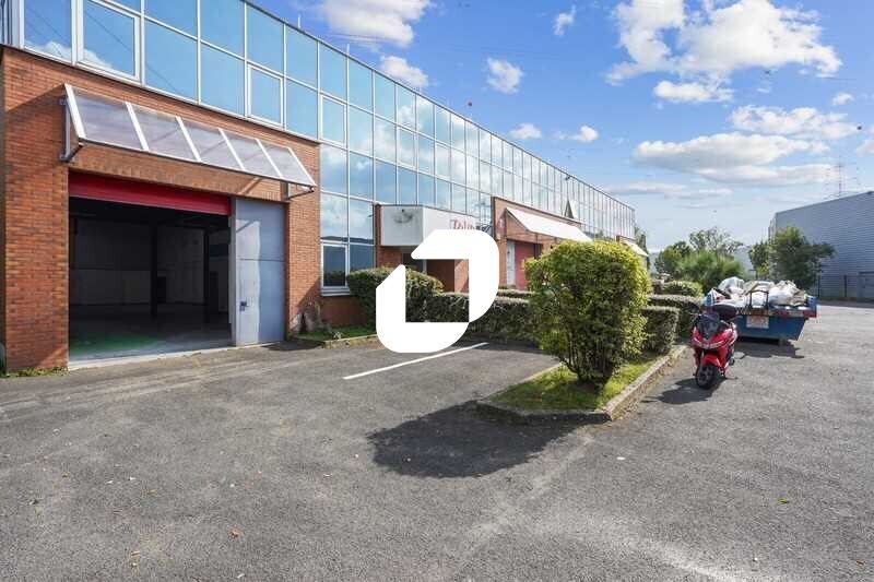 Route De La Bonde, Massy to rent Building Photo- Image 1 of 16