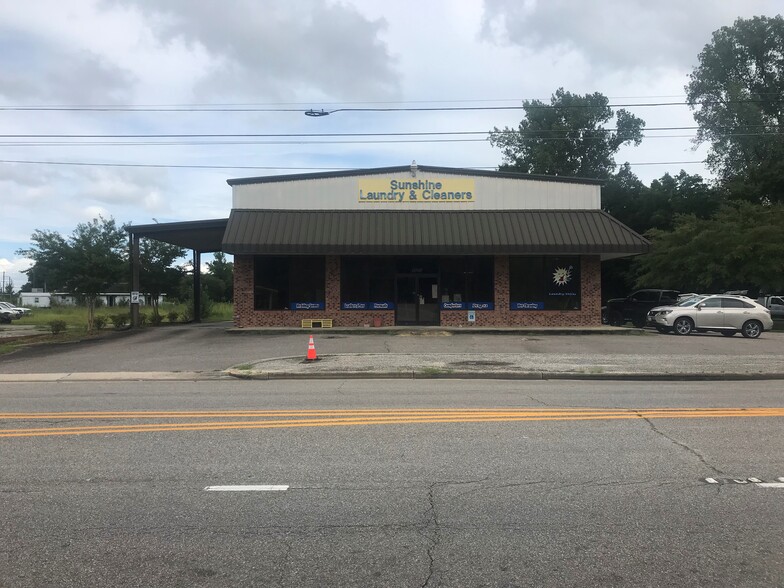 1041 S Madison St, Whiteville, NC for sale - Building Photo - Image 1 of 1