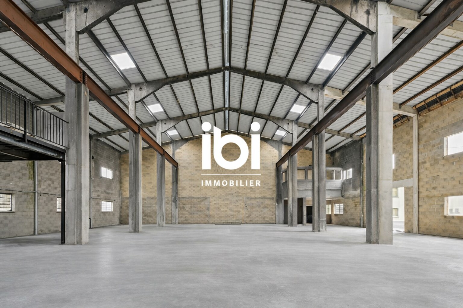 Light Industrial in Sarcelles to rent Primary Photo- Image 1 of 8