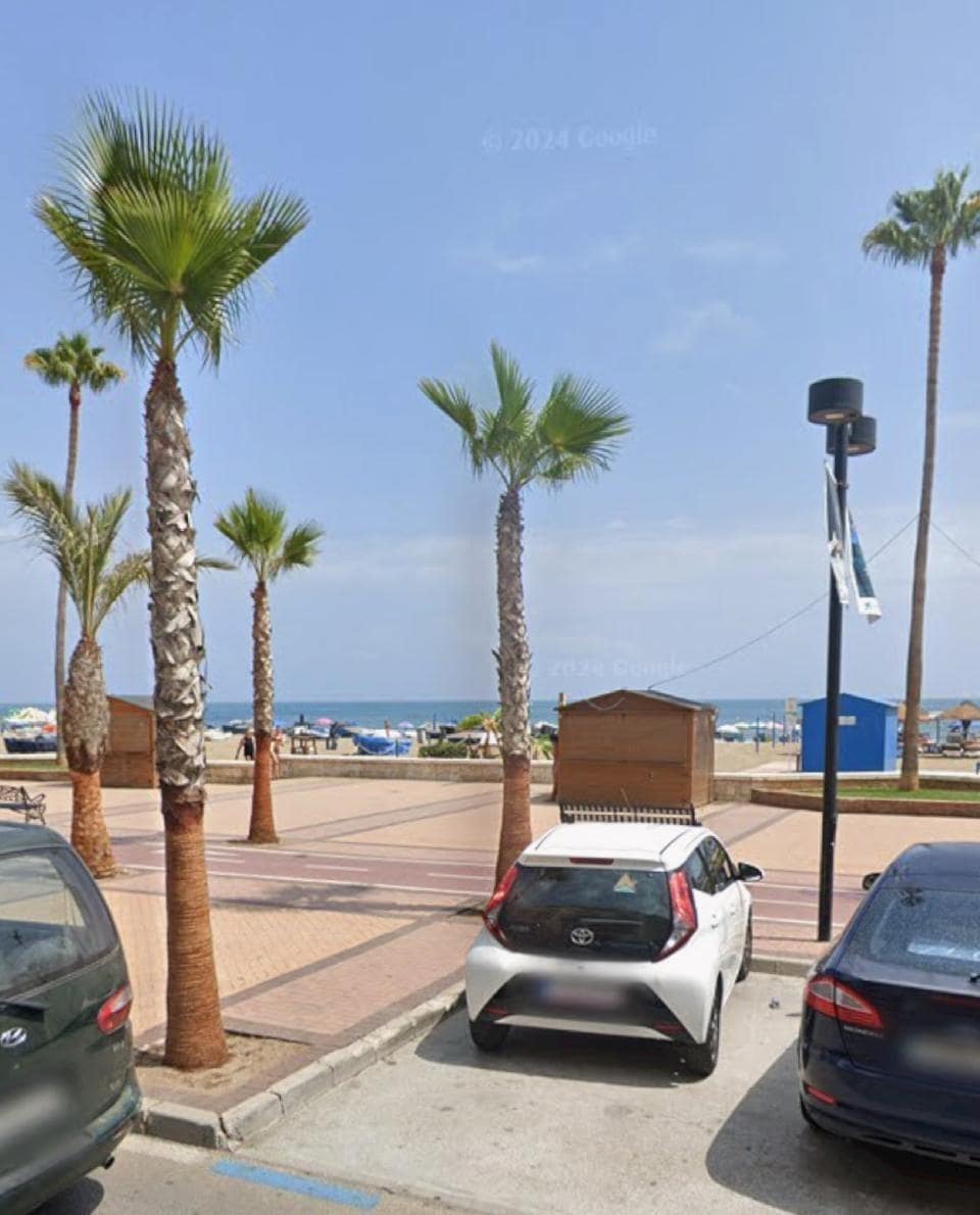 Retail in Fuengirola, Málaga to rent Building Photo- Image 1 of 3