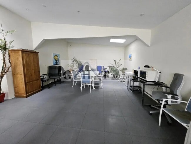 Vente Entrepôt 2 352 m²