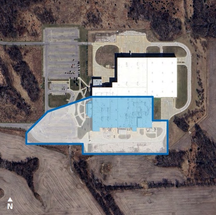 11401 N Congress Ave, Kansas City, MO to rent Building Photo- Image 1 of 4