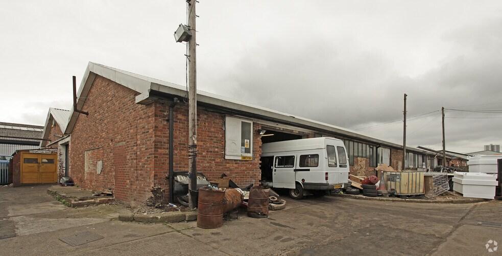 Green Ln, Gateshead to rent - Building Photo - Image 2 of 7