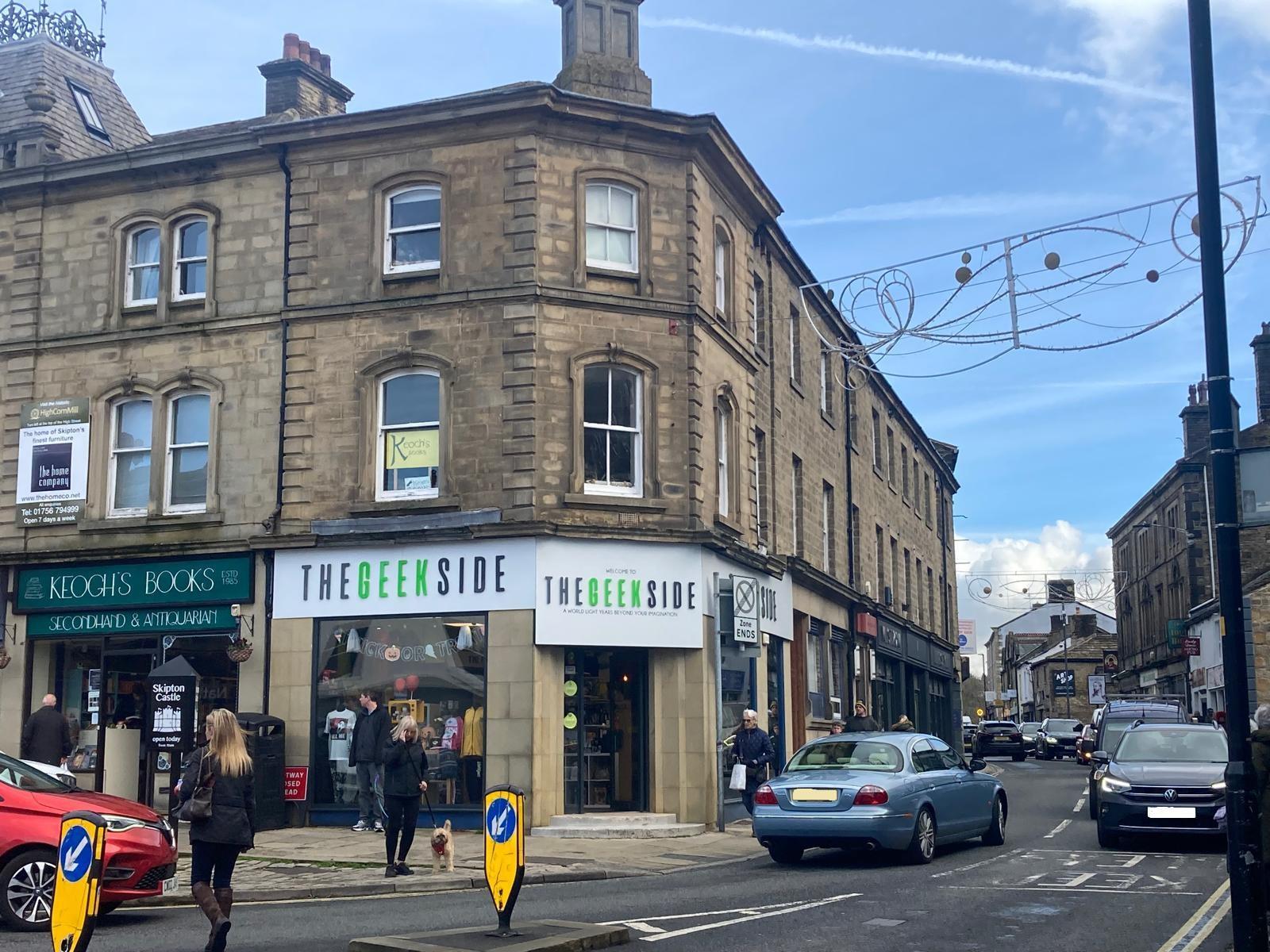 High St, Skipton to rent Building Photo- Image 1 of 2