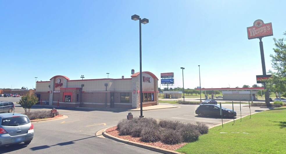 2420 W Main St, Durant, OK for rent - Building Photo - Image 3 of 3