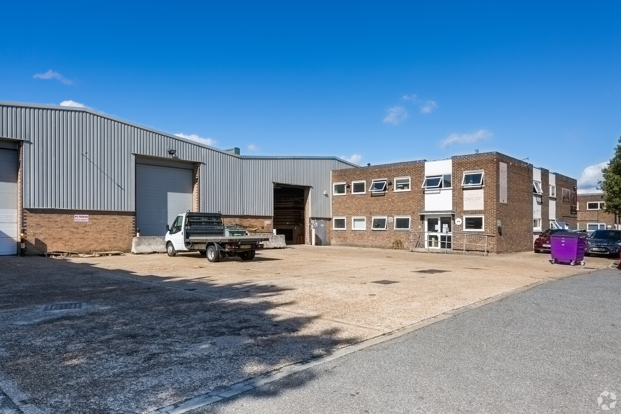 Motherwell Way, Grays for sale Primary Photo- Image 1 of 1