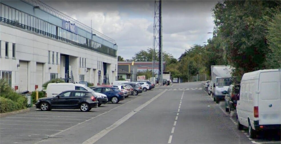Light Industrial in Le Thillay to rent - Building Photo - Image 1 of 6