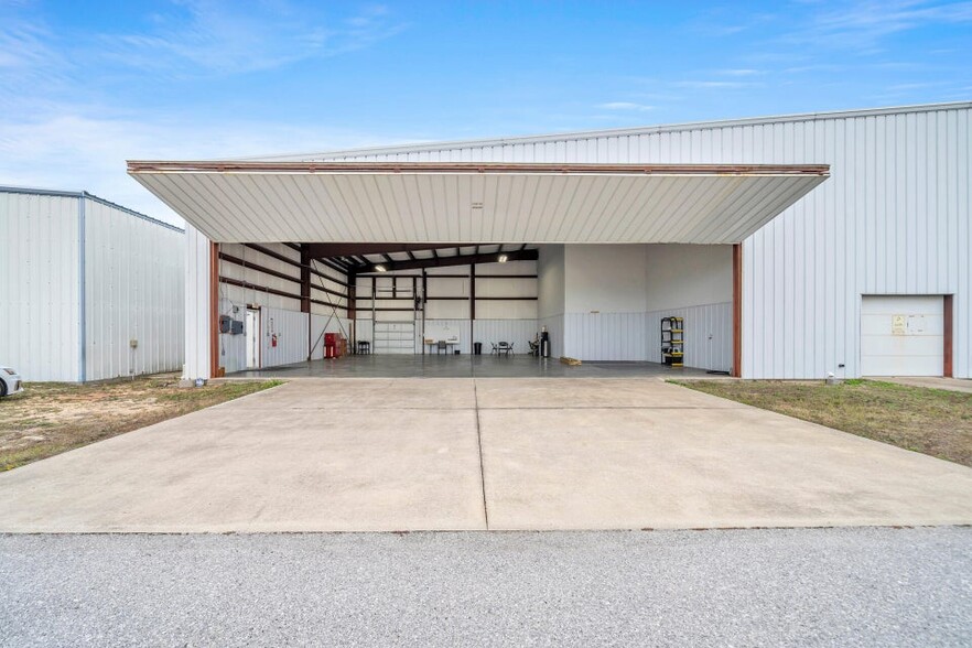 1001 Airport Rd, Destin, FL for sale - Building Photo - Image 1 of 1