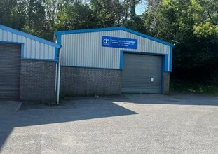 2 Attlee St, Bridgend to rent Building Photo- Image 1 of 1
