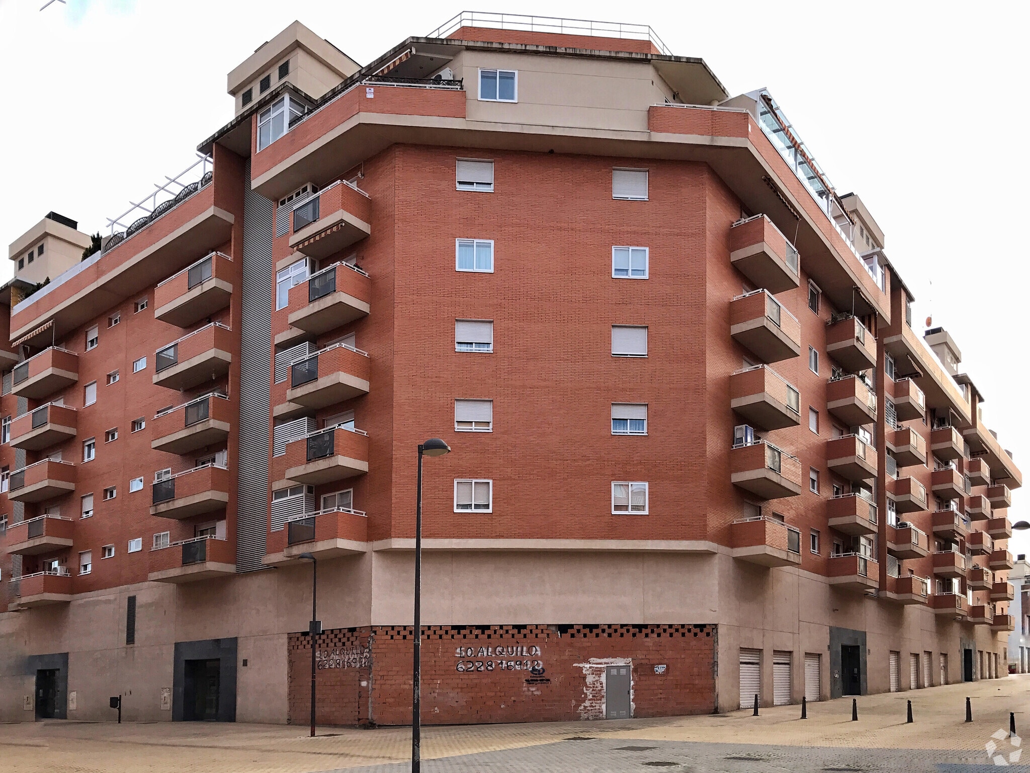 Calle Uruguay, 3, Getafe, Madrid to rent Building Photo- Image 1 of 2