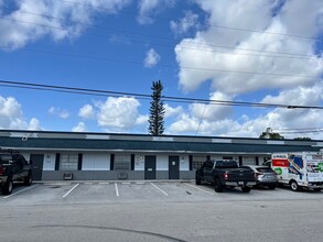 4760-4838 NE 12th Ave, Oakland Park, FL for rent Building Photo- Image 1 of 5