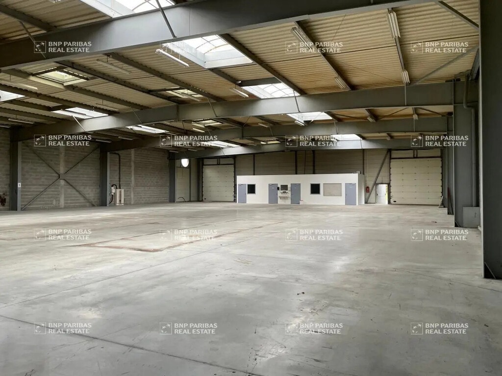 Location Local d'activités 1 206 m² à 2 443 m² - Photo 1