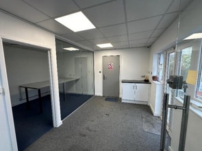 Old Crossroads Dairy, Holmer Green Road, Hazlemere to rent Interior Photo- Image 1 of 3