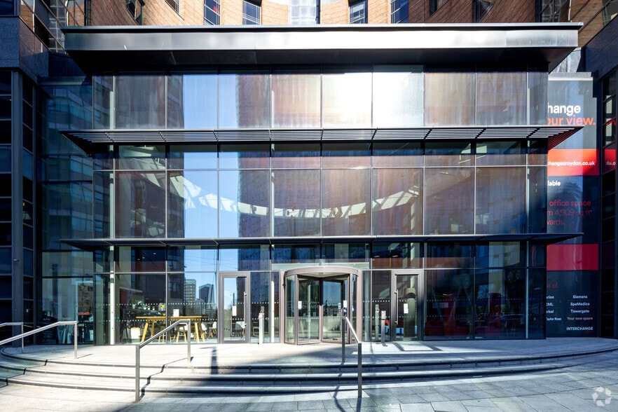 81-85 Station Rd, Croydon to rent - Building Photo - Image 3 of 5