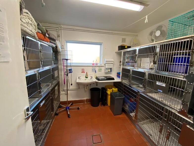 14 Church Ln, Colchester for sale - Interior Photo - Image 2 of 4