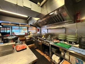 Hermon Hl, London to rent Interior Photo- Image 2 of 7