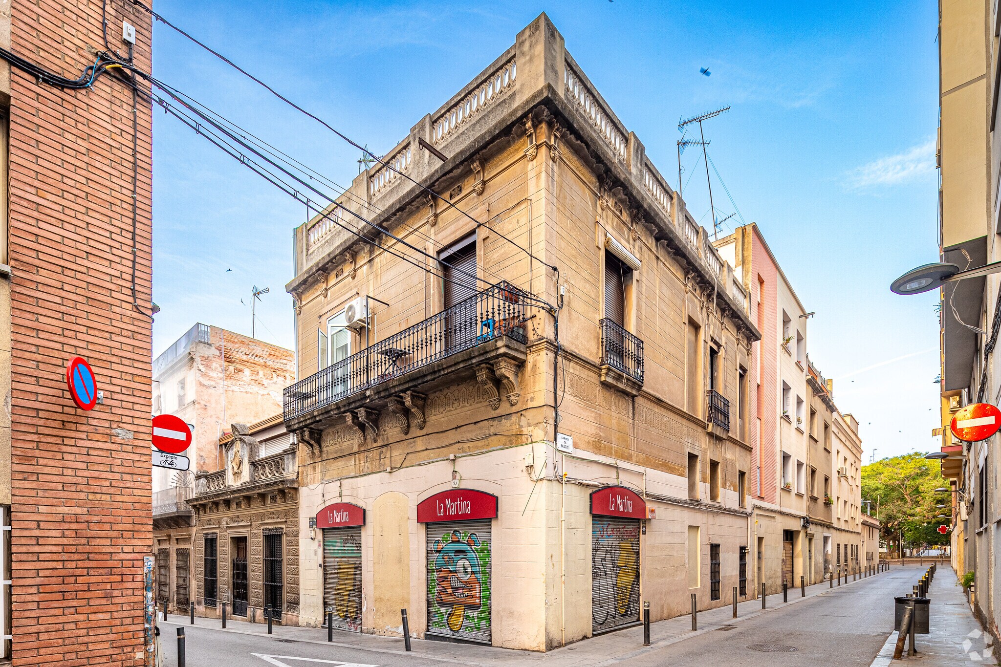 Carrer de Vilafranca, 21, Barcelona, Barcelona for sale Primary Photo- Image 1 of 1