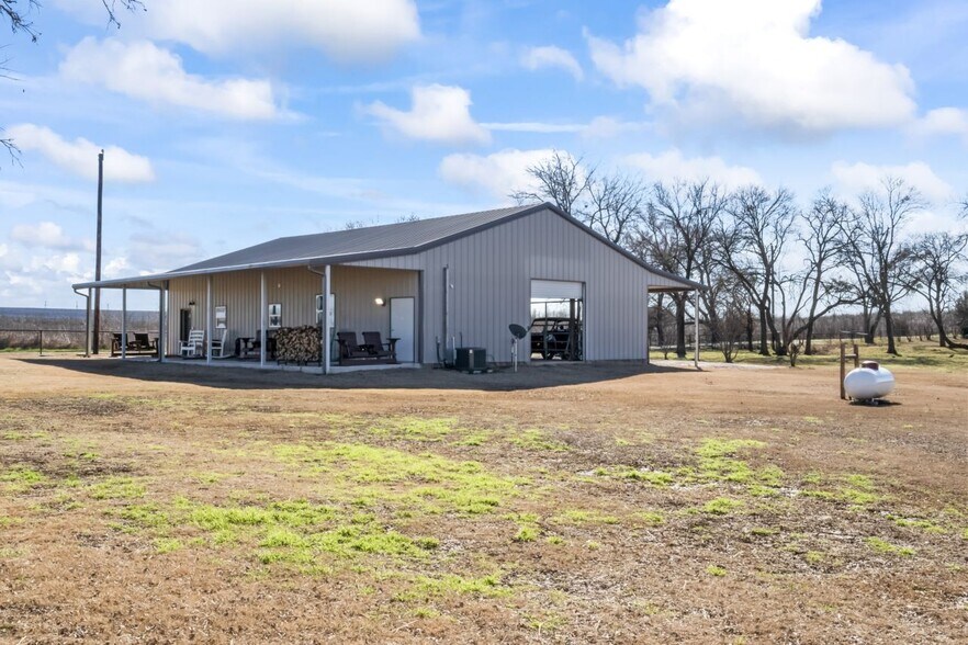 1940 Gunter Rd, Whitesboro, TX for sale - Building Photo - Image 3 of 44