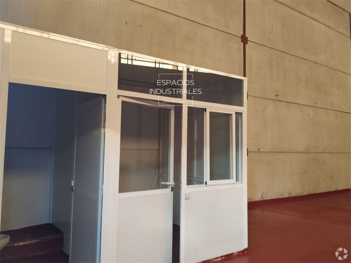 Valdemoro, MAD 28341 - - - Interior Photo - Image 1 of 2