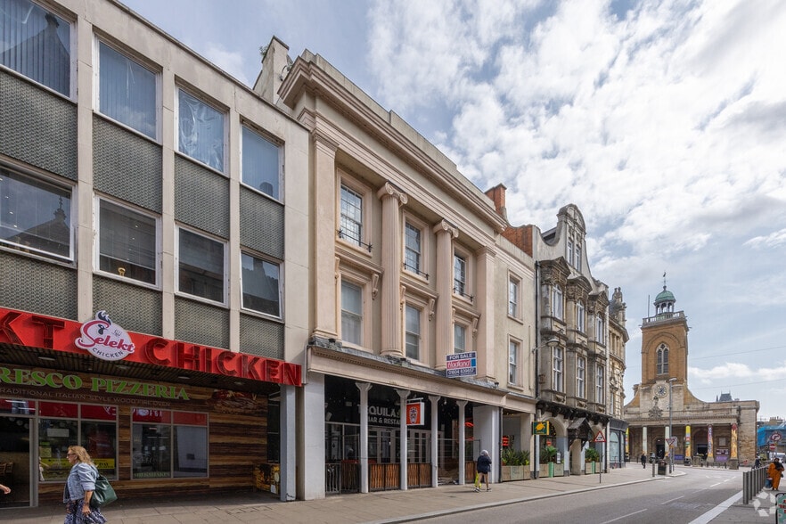 10 Gold St, Northampton to rent - Building Photo - Image 2 of 2