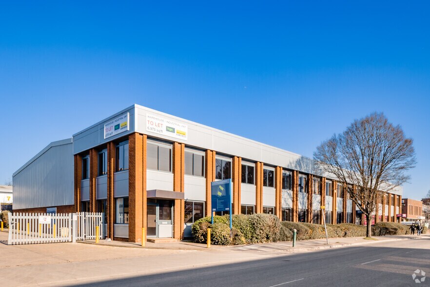 Pump Ln, Hayes for sale - Primary Photo - Image 1 of 1