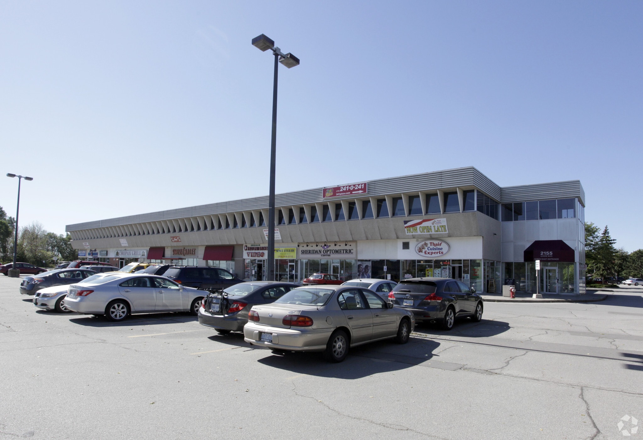 2155 Leanne Blvd, Mississauga, ON to rent Primary Photo- Image 1 of 9