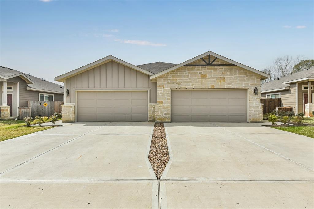 9902-9906 Grosbeak Ln, Magnolia, TX for sale Primary Photo- Image 1 of 1