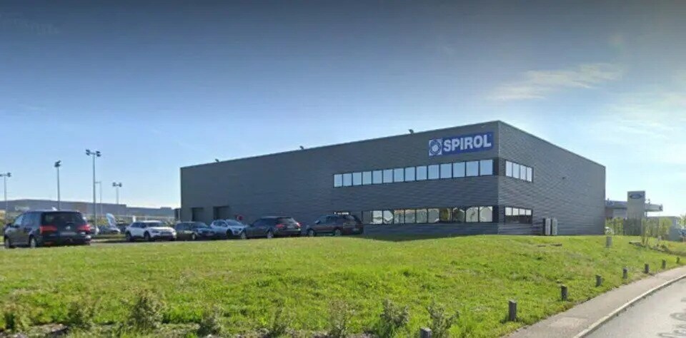 Location Entrepôt 1 050 m² - Photo 1