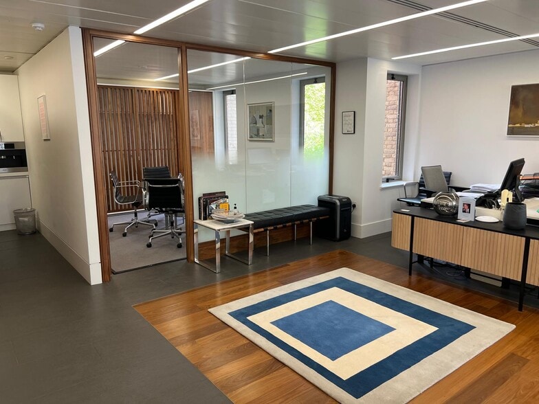 10-12 Blandford St, London to rent - Building Photo - Image 1 of 14