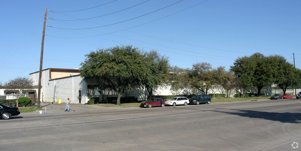 1909 N Beckley Ave, Dallas, TX for rent - Building Photo - Image 2 of 4