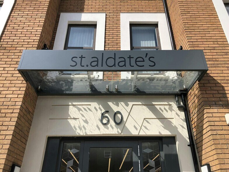 58-60 St Aldates, Oxford to rent - Building Photo - Image 3 of 9