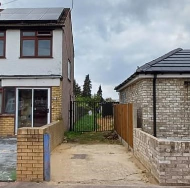 67 Mayswood Gdns, Dagenham for sale - Primary Photo - Image 1 of 1