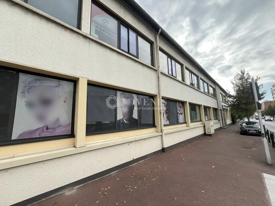 Location Bureaux 86 m² à 90 m² - Photo 1