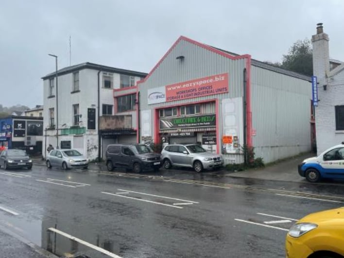 422 Bradford Rd, Batley for sale - Building Photo - Image 1 of 1