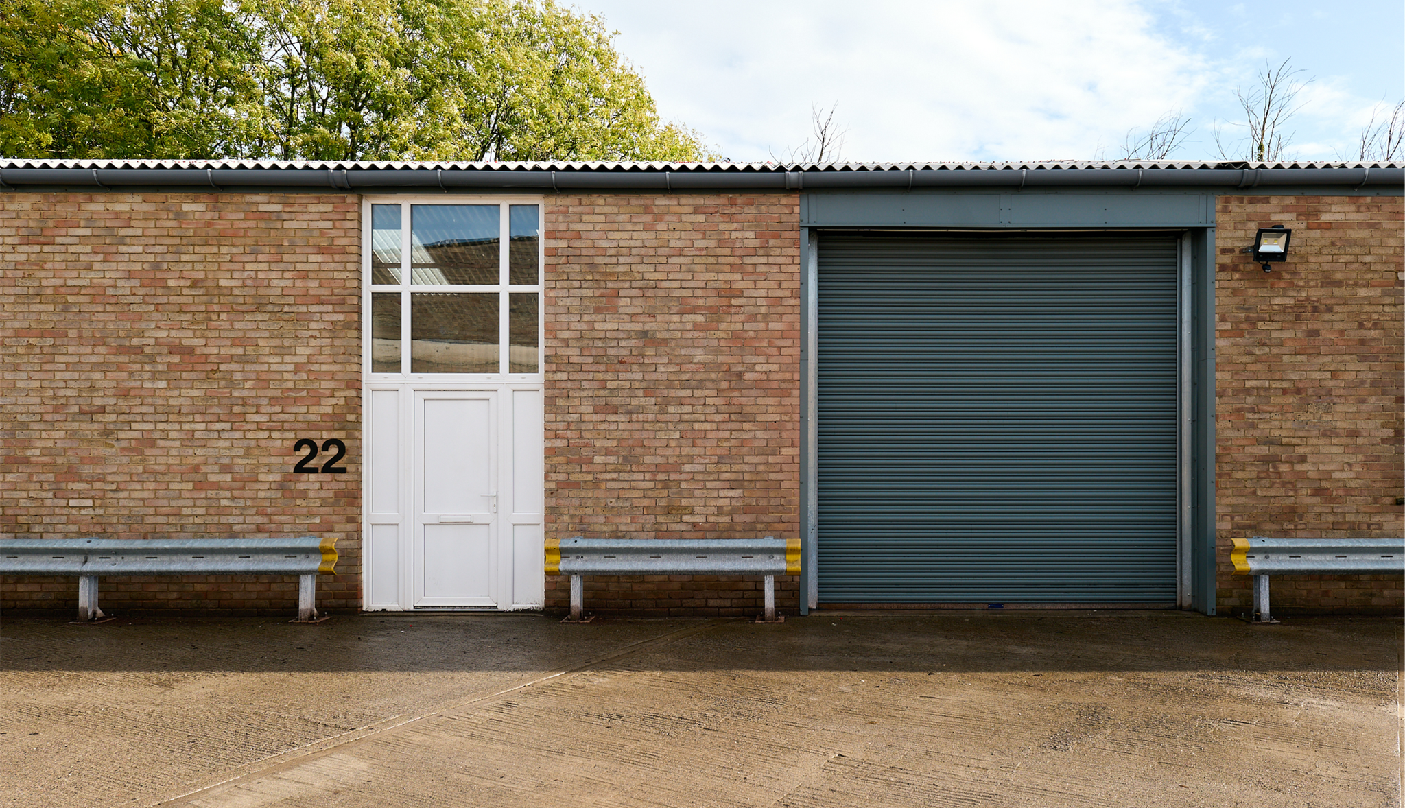 Eden Vale Rd, Westbury to rent Building Photo- Image 1 of 2