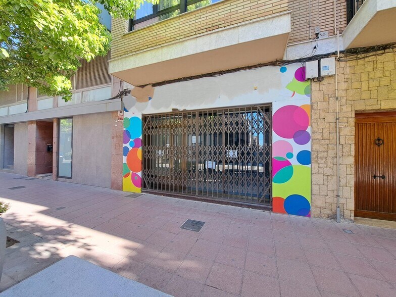 Retail in Alzira, Valencia to rent - Building Photo - Image 1 of 12