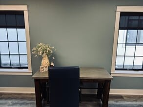 7115 Kentwell Ln, Lincoln, NE to rent Interior Photo- Image 2 of 3