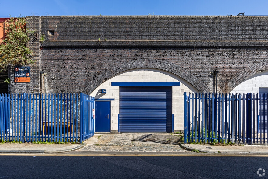 A-26 Cudworth St, London to rent - Building Photo - Image 2 of 2