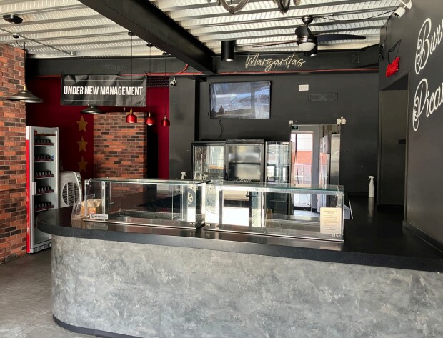 47 Railway St, Altrincham to rent Interior Photo- Image 1 of 1