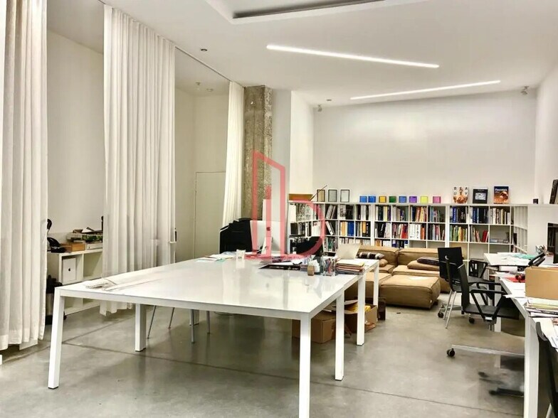 Office in Bordeaux to rent - Interior Photo - Image 1 of 5