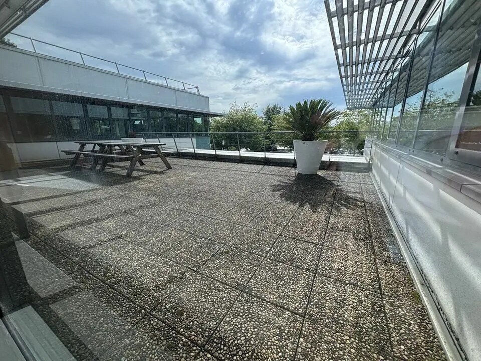 Office in Mérignac to rent Building Photo- Image 1 of 14