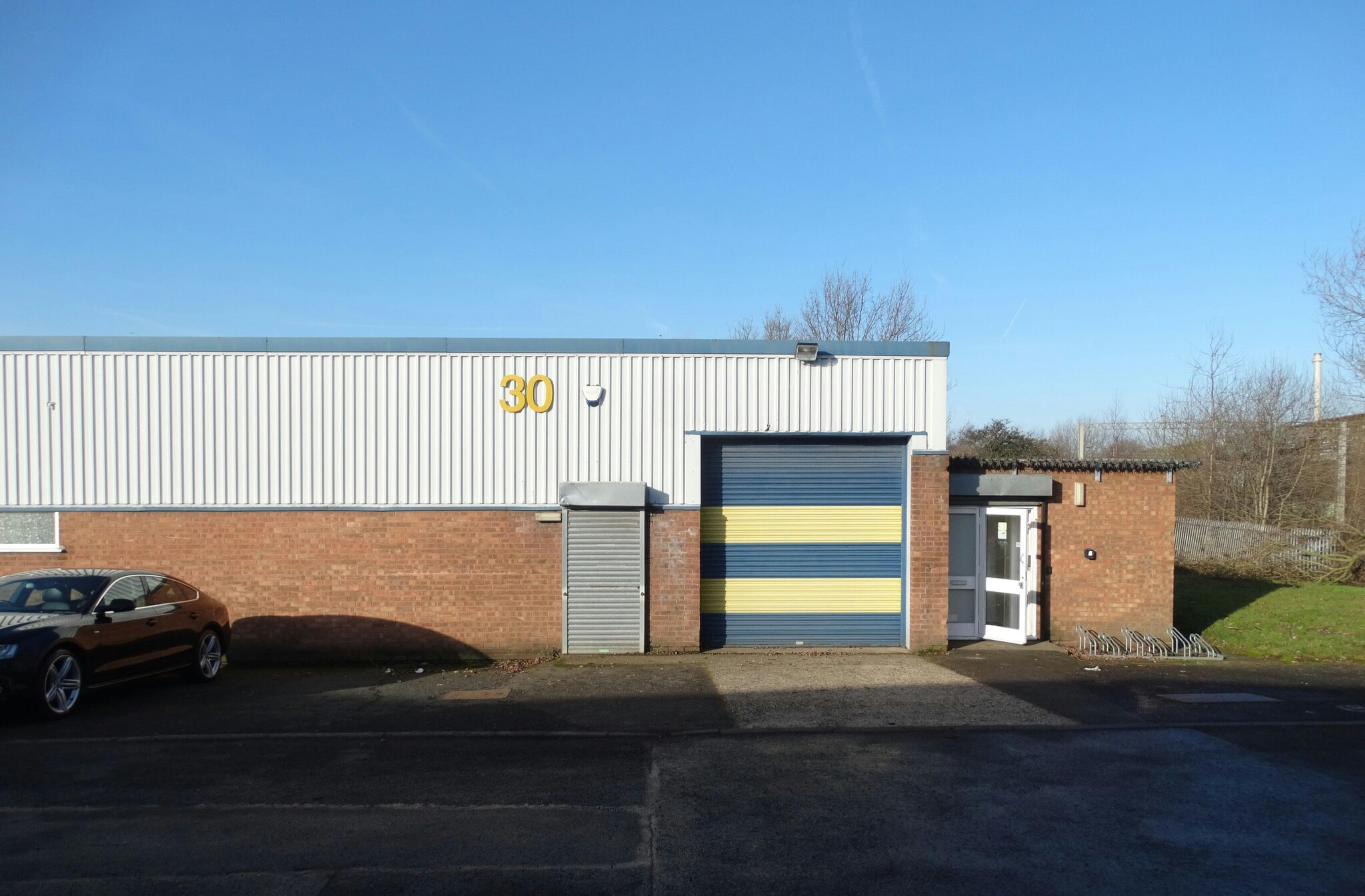 Bloomfield Rd, Tipton to rent Building Photo- Image 1 of 6