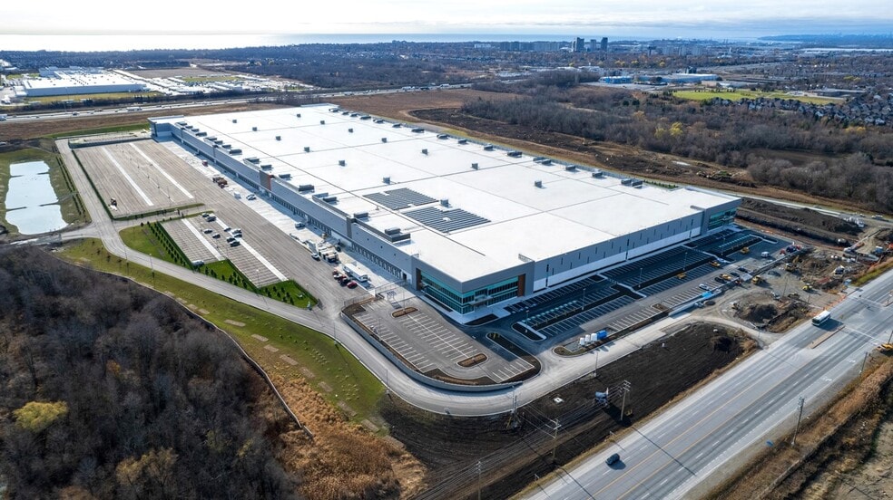 537 E Kingston Rd, Ajax, ON to rent - Building Photo - Image 2 of 7