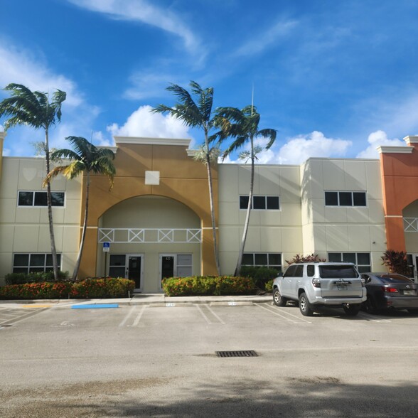 11231 NW 20th St, Miami, FL for rent - Building Photo - Image 3 of 41