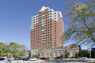 900 Elm St, Manchester, NH for rent Building Photo- Image 1 of 8