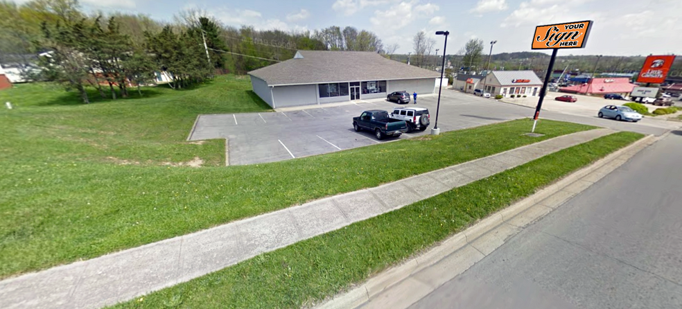 102 Harry Sauner Rd, Hillsboro, OH for sale - Building Photo - Image 1 of 1