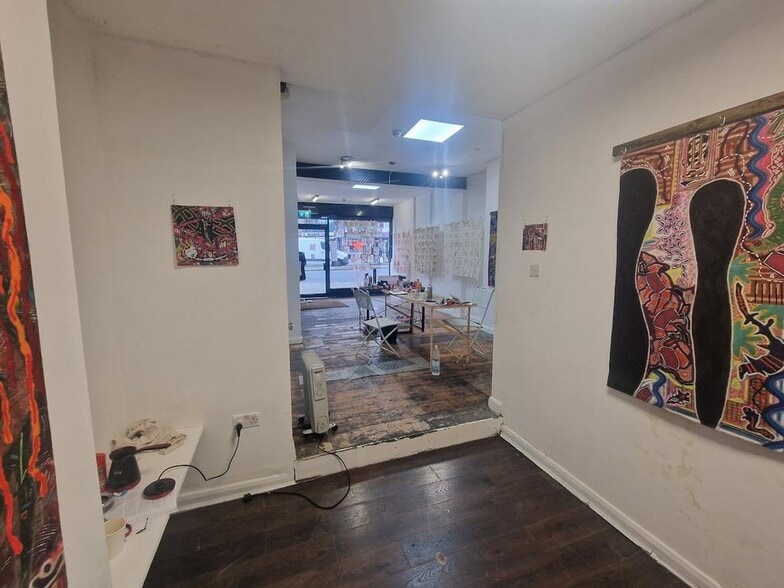 11 Morning Ln, London to rent - Interior Photo - Image 3 of 9